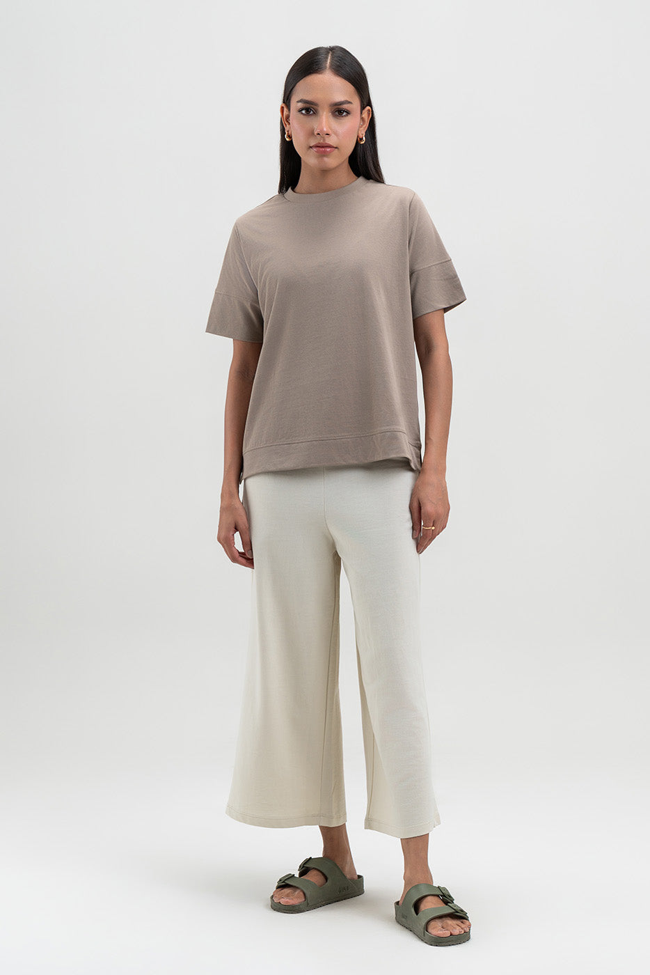 REGULAR FIT T-SHIRT