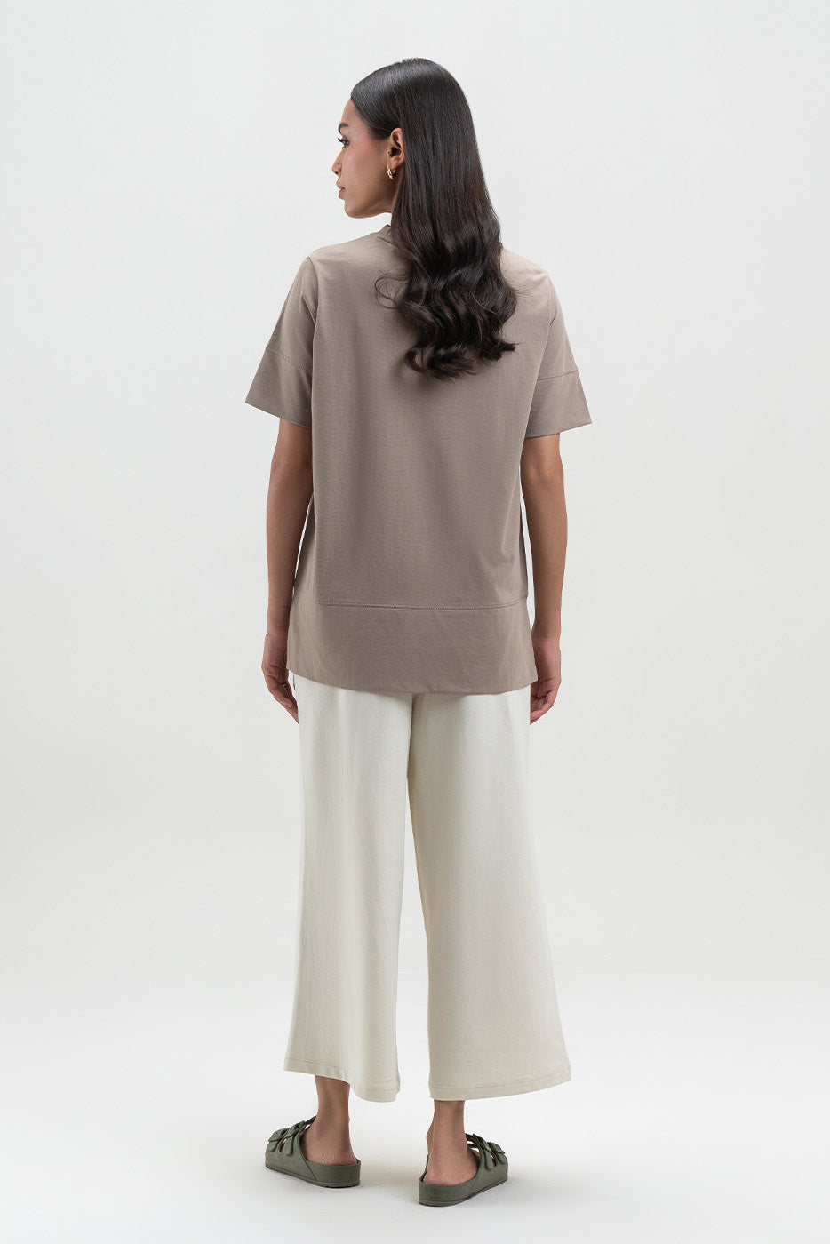 REGULAR FIT T-SHIRT
