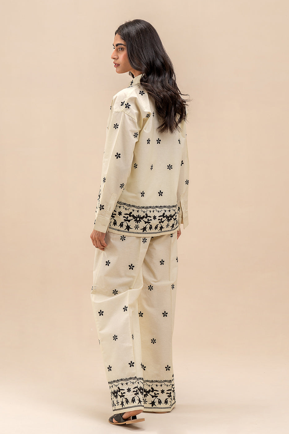 EMBROIDERED WIDE LEG TROUSER