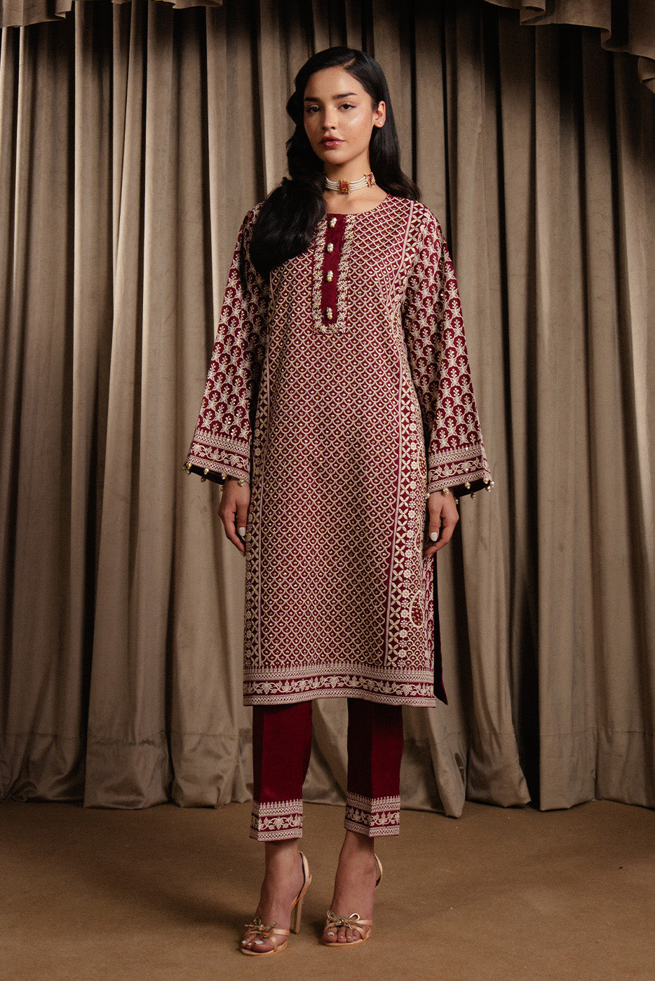 2 PIECE EMBROIDERED RAW SILK SUIT (LUXURY-PRET)