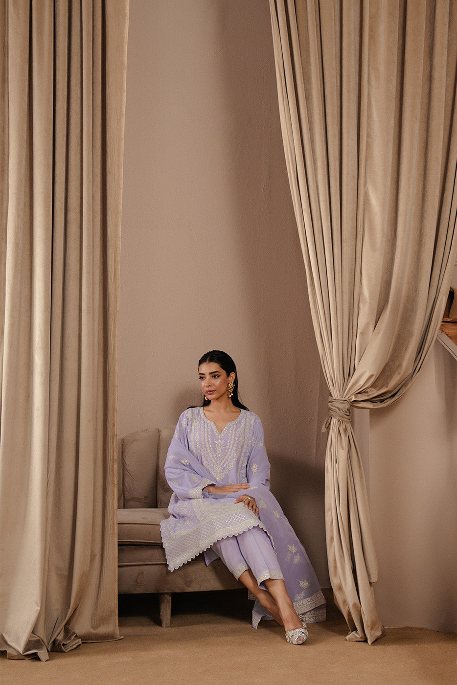 3 PIECE EMBROIDERED RAW SILK SUIT (LUXURY-PRET)