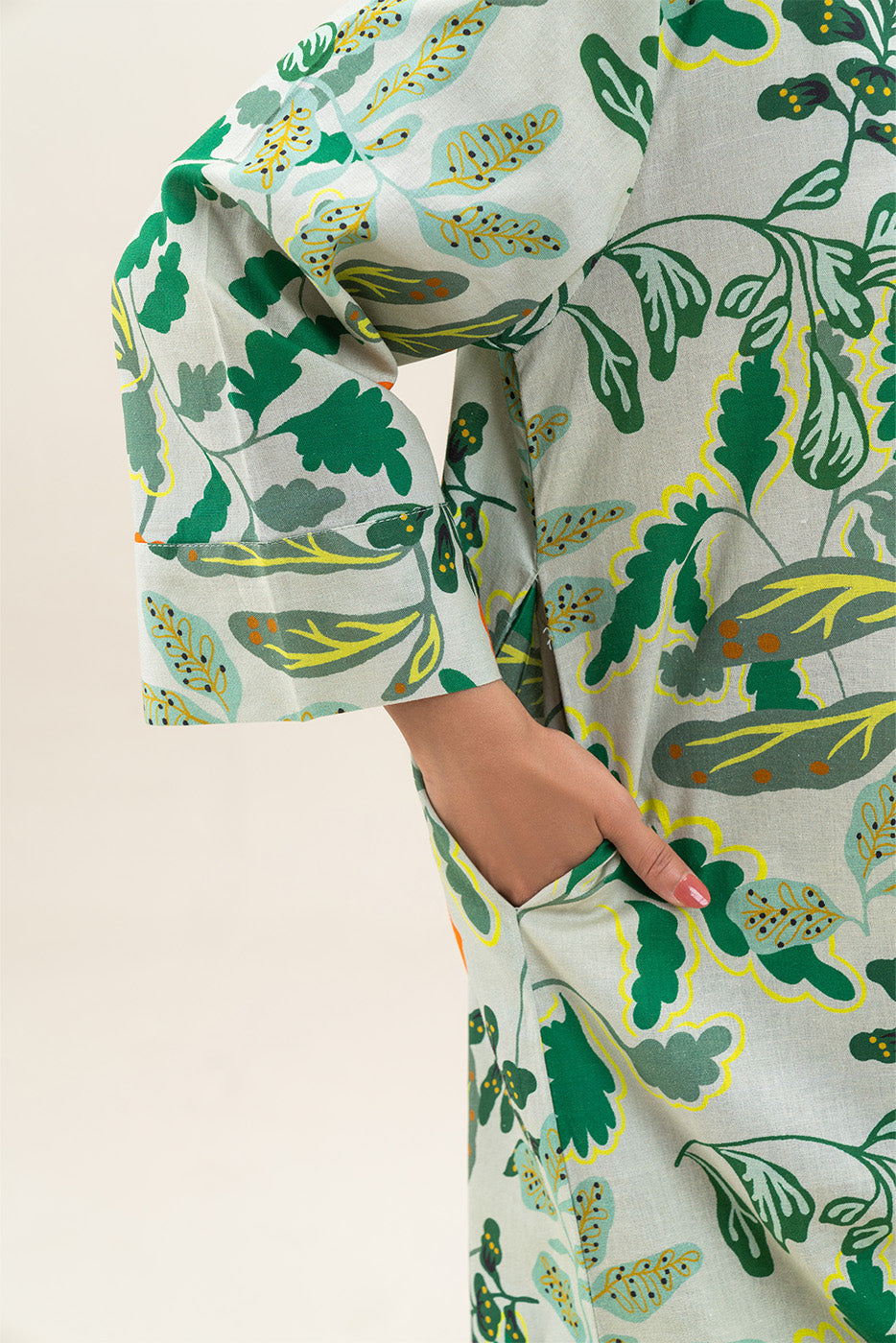 PRINTED COLLAR DRESS