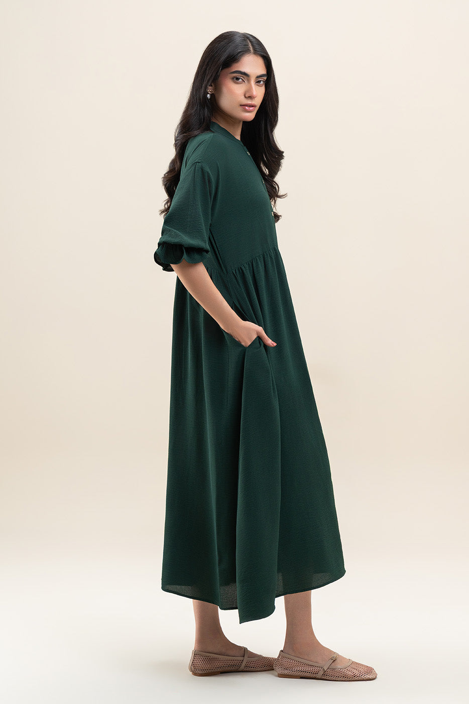 TEXTURED FLOWY DRESS