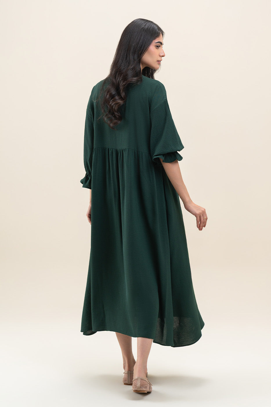 TEXTURED FLOWY DRESS