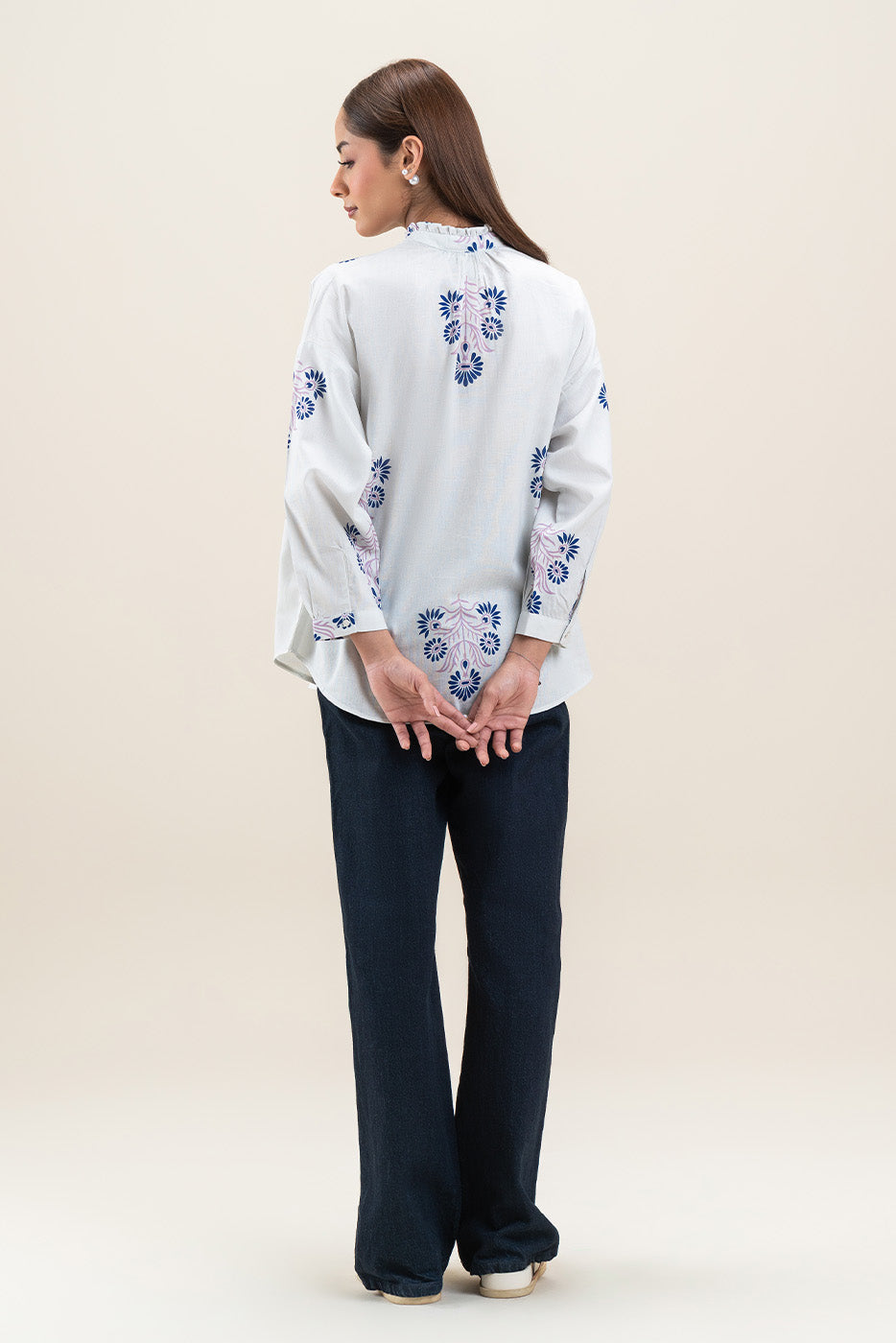 PRINTED BAND COLLAR BLOUSE