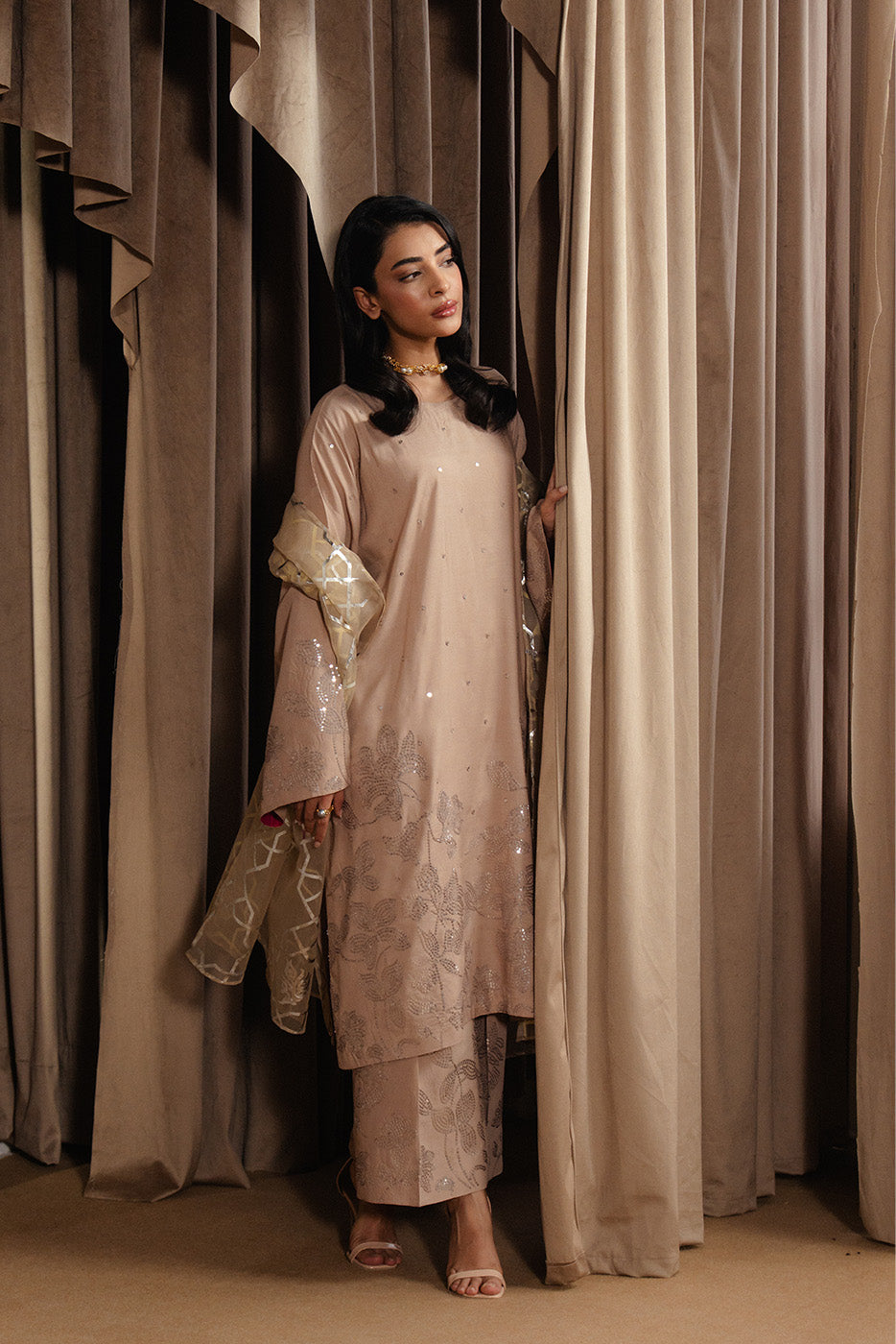 3 PIECE EMBROIDERED RAW SILK SUIT (LUXURY-PRET)