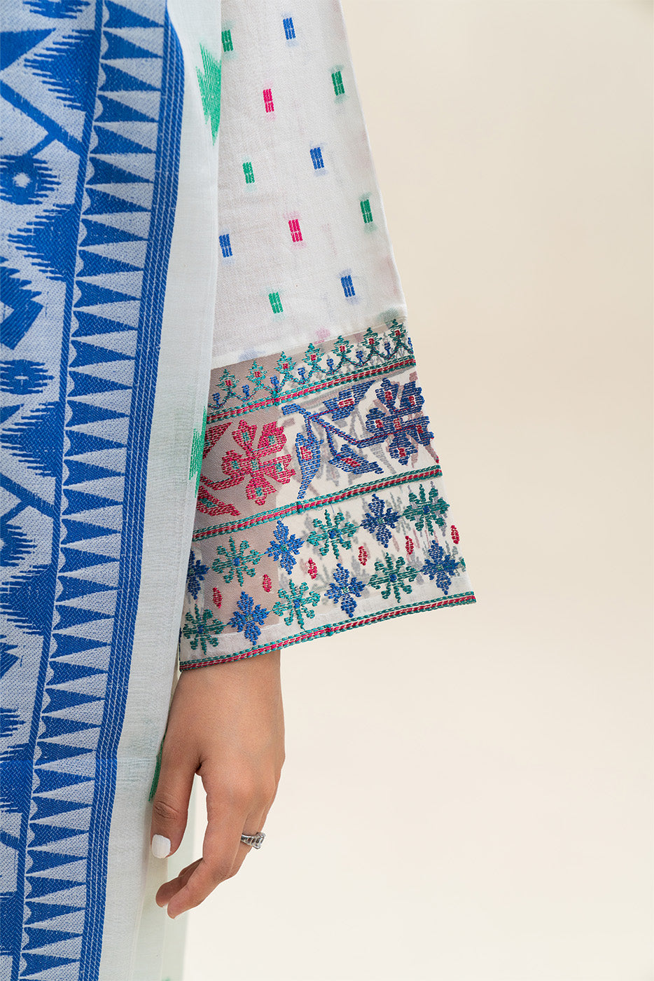 2 PIECE EMBROIDERED JACQUARD SUIT (PRET)