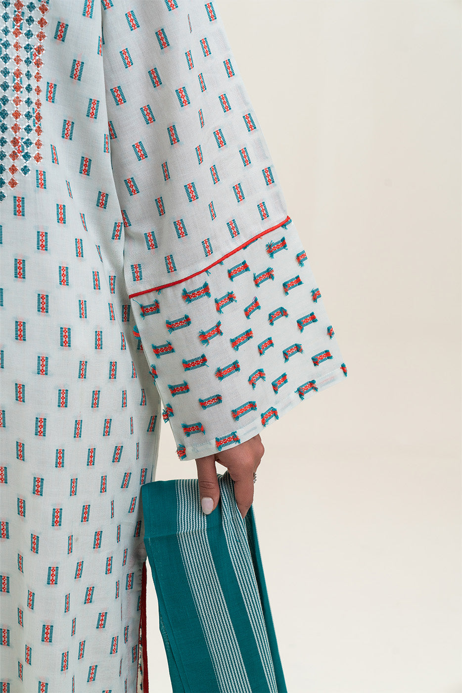 2 PIECE EMBROIDERED JACQUARD SUIT (PRET)
