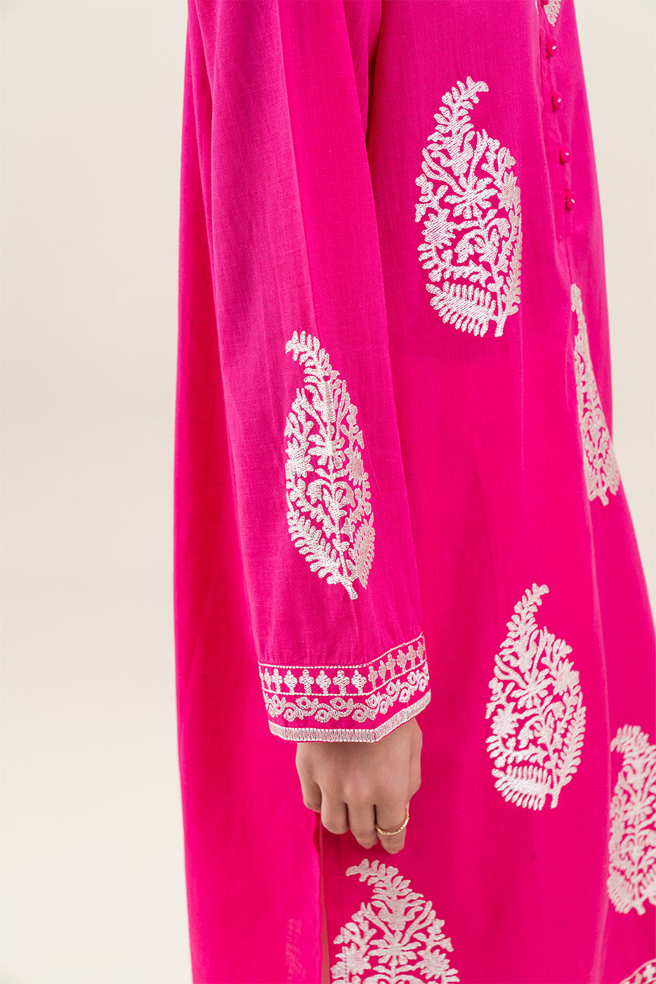 EMBROIDERED SLUB LAWN SHIRT (PRET)