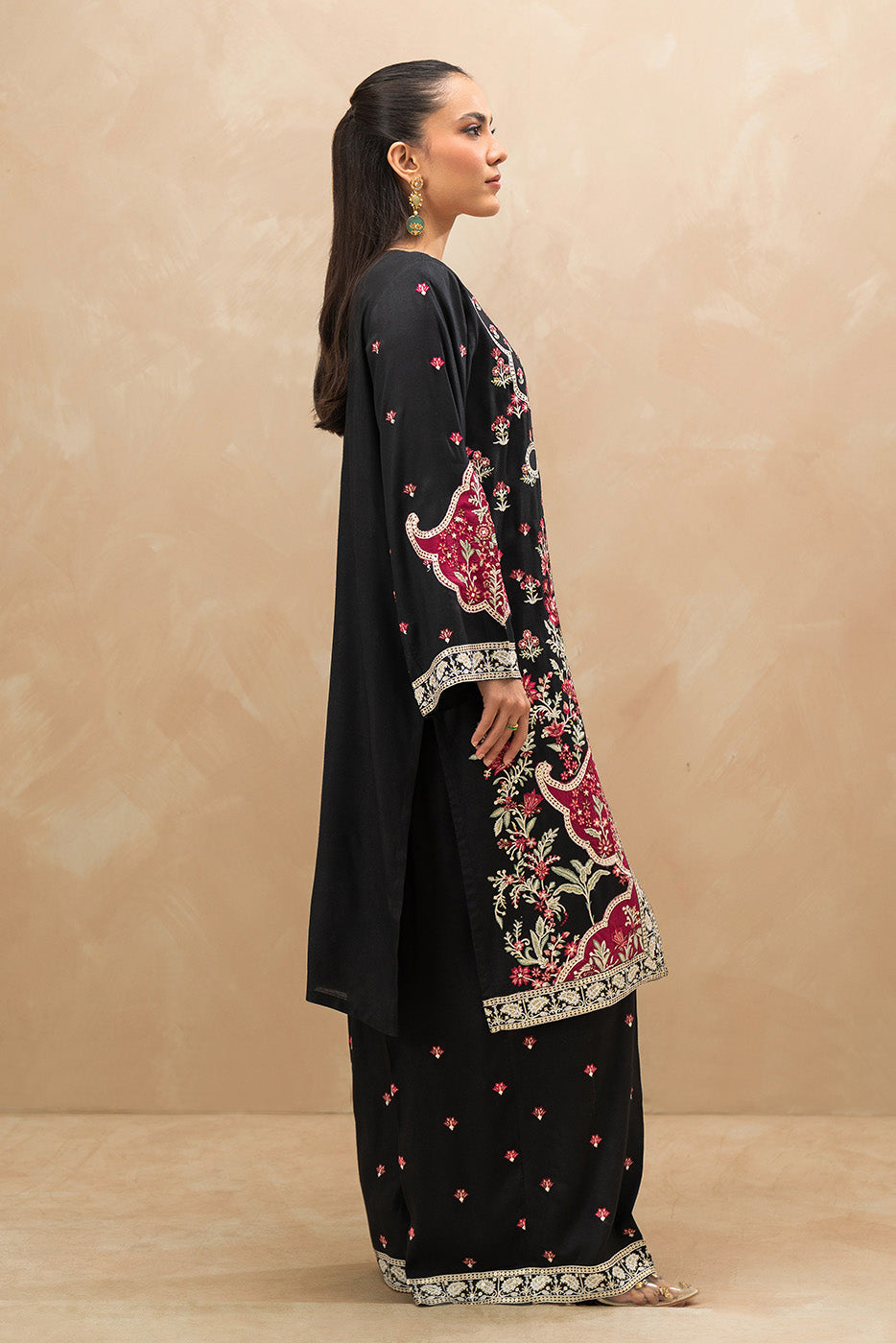2 PIECE EMBROIDERED RAW SILK SUIT (LUXURY-PRET)