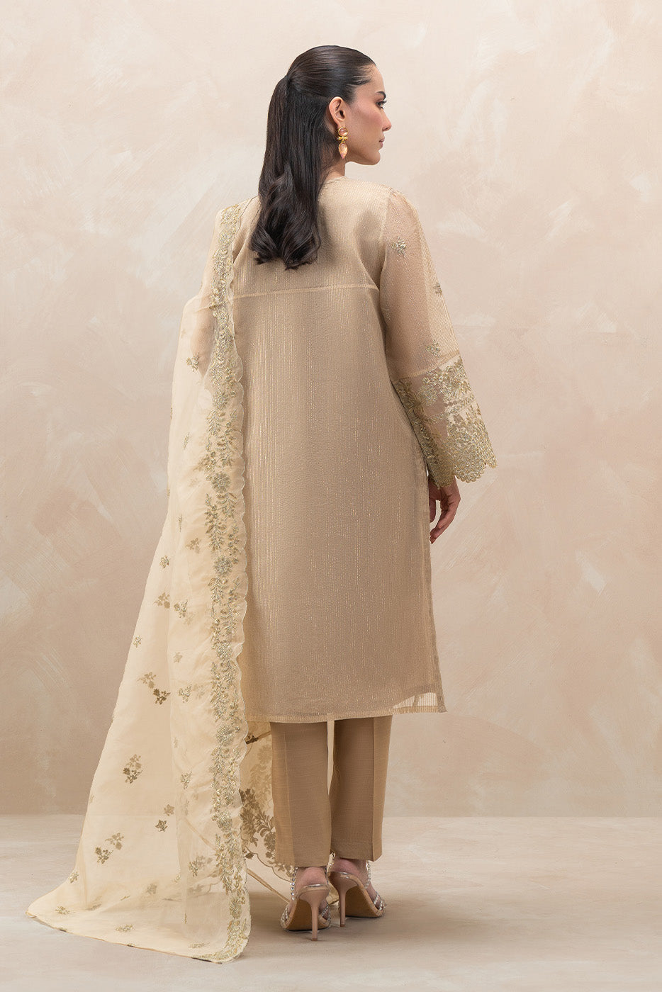 3 PIECE EMBROIDERED ORGANZA BADLA SUIT (LUXURY-PRET)