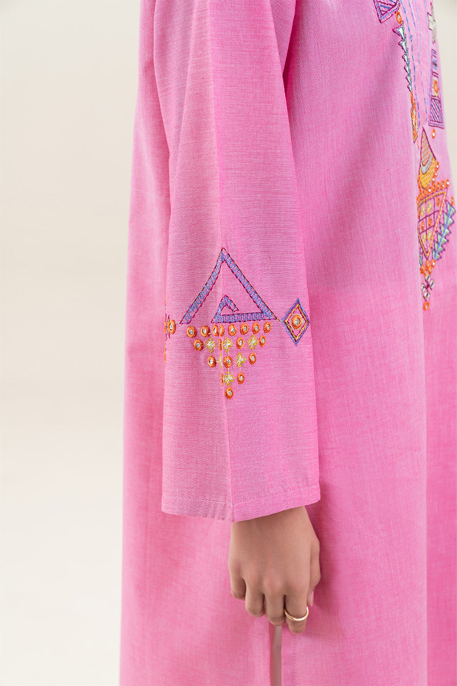 EMBROIDERED CHAMBRAY SHIRT (PRET)