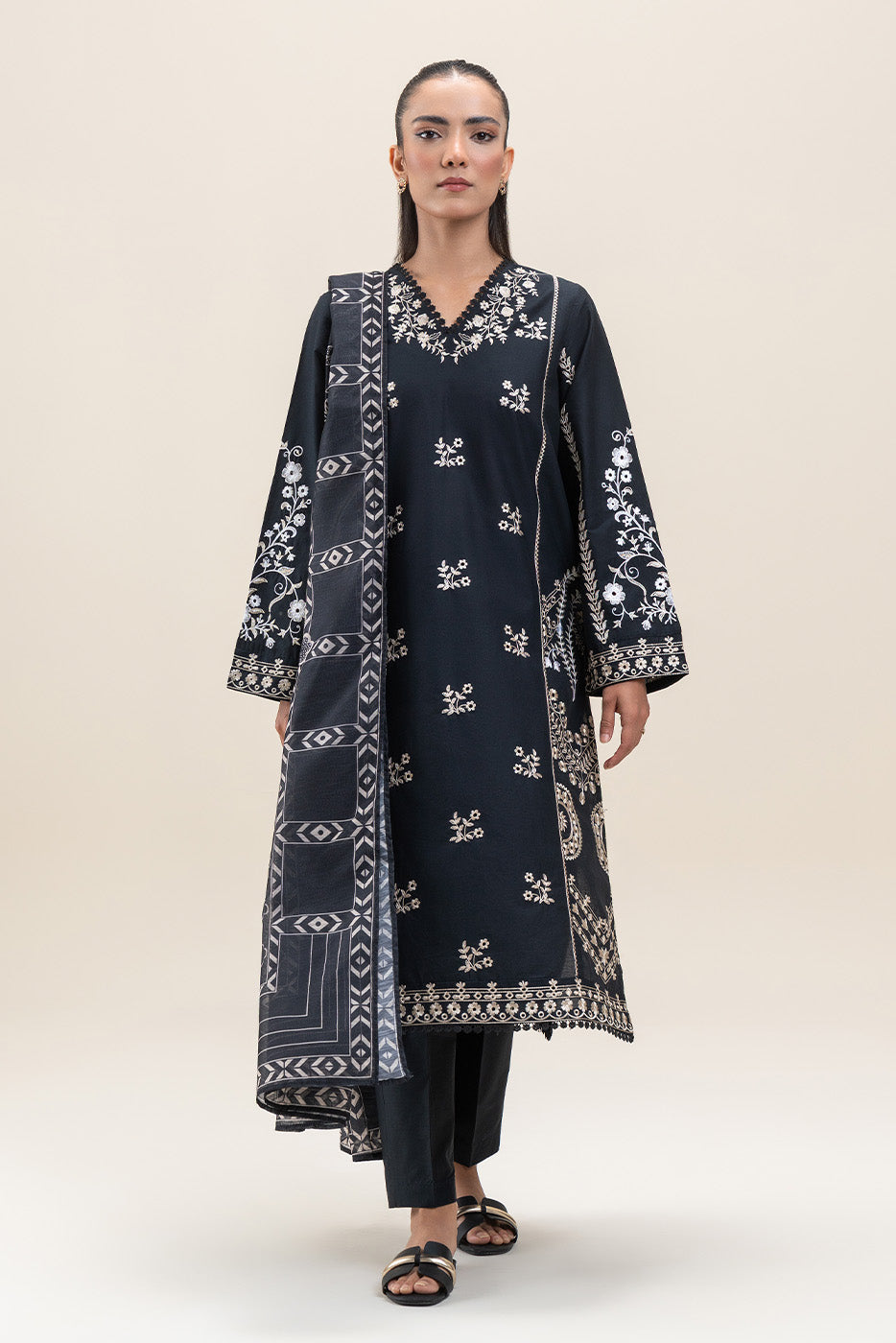3 PIECE PRINTED LAWN SUIT (PRET)