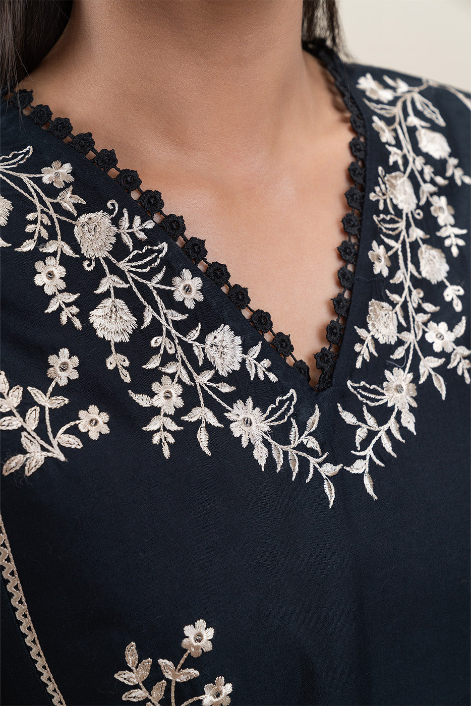 3 PIECE PRINTED LAWN SUIT (PRET)
