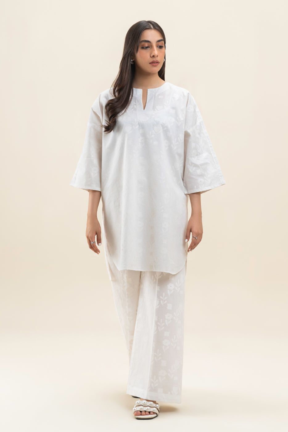 2 PIECE SCREEN PRINTED LAWN SUIT (PRET)