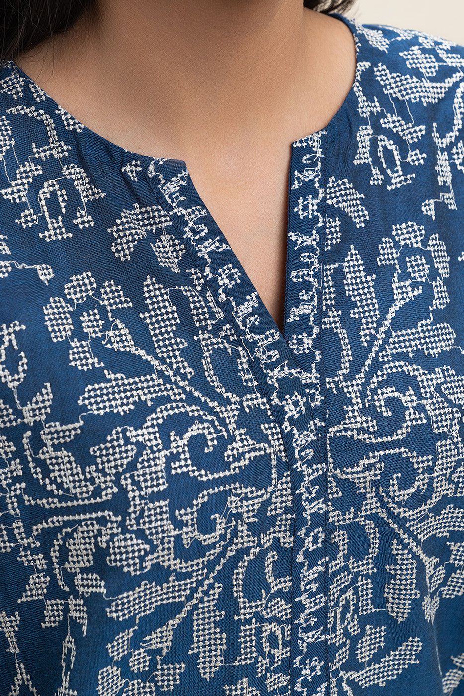 2 PIECE EMBROIDERED CHAMBRAY SUIT (PRET)