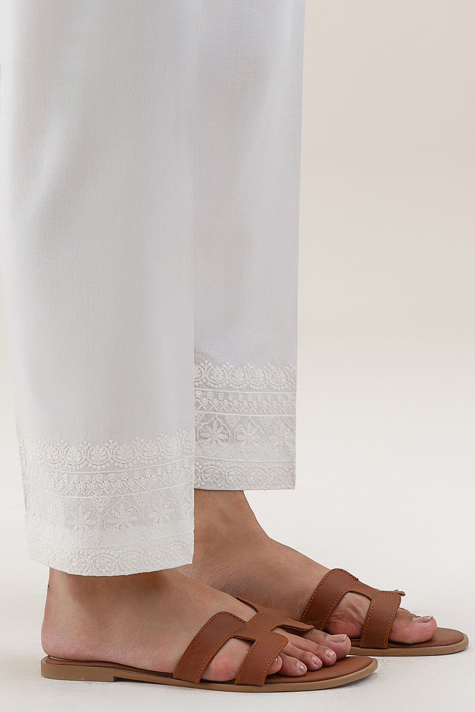 EMBROIDERED STRAIGHT PANTS
