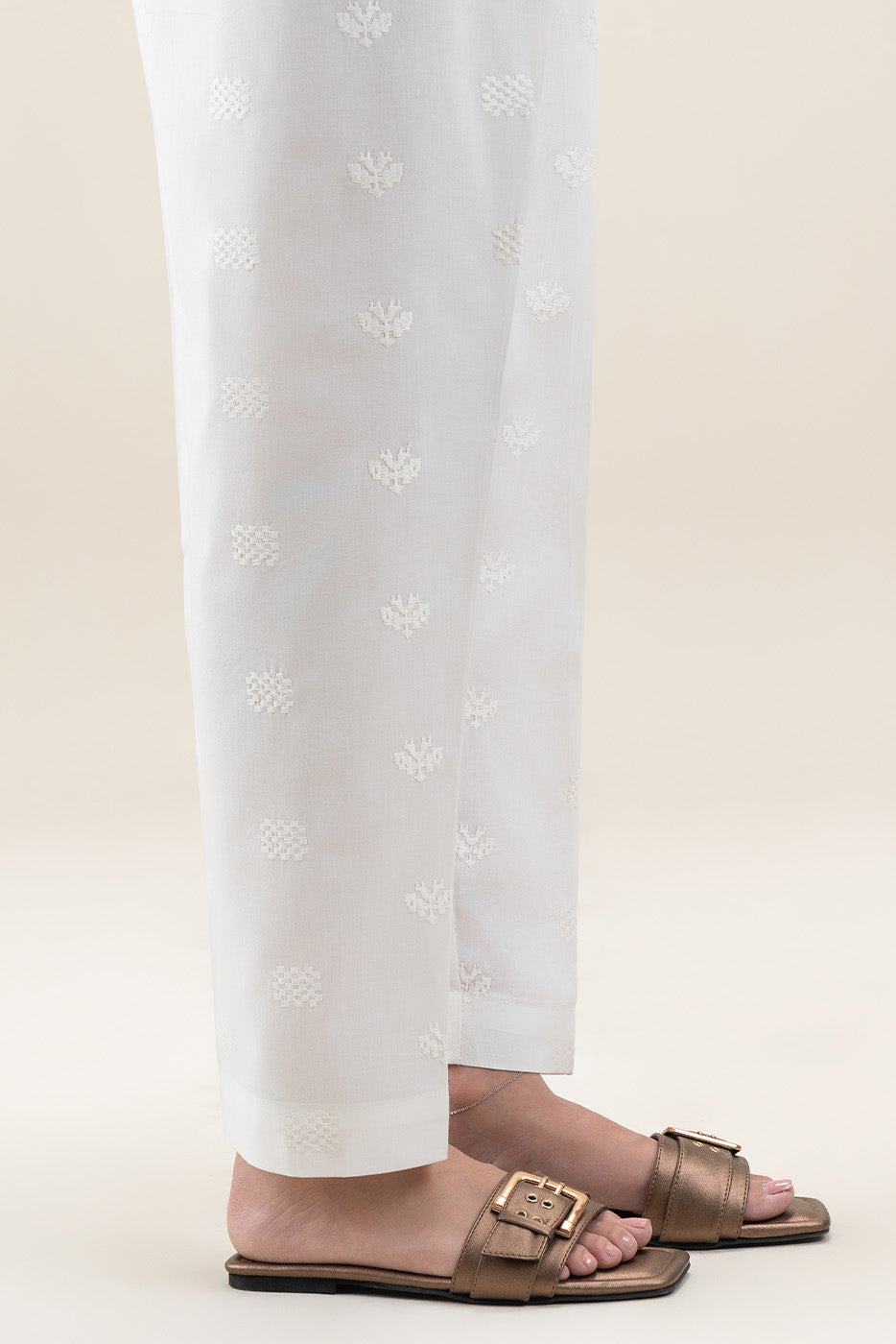 EMBROIDERED STRAIGHT PANTS