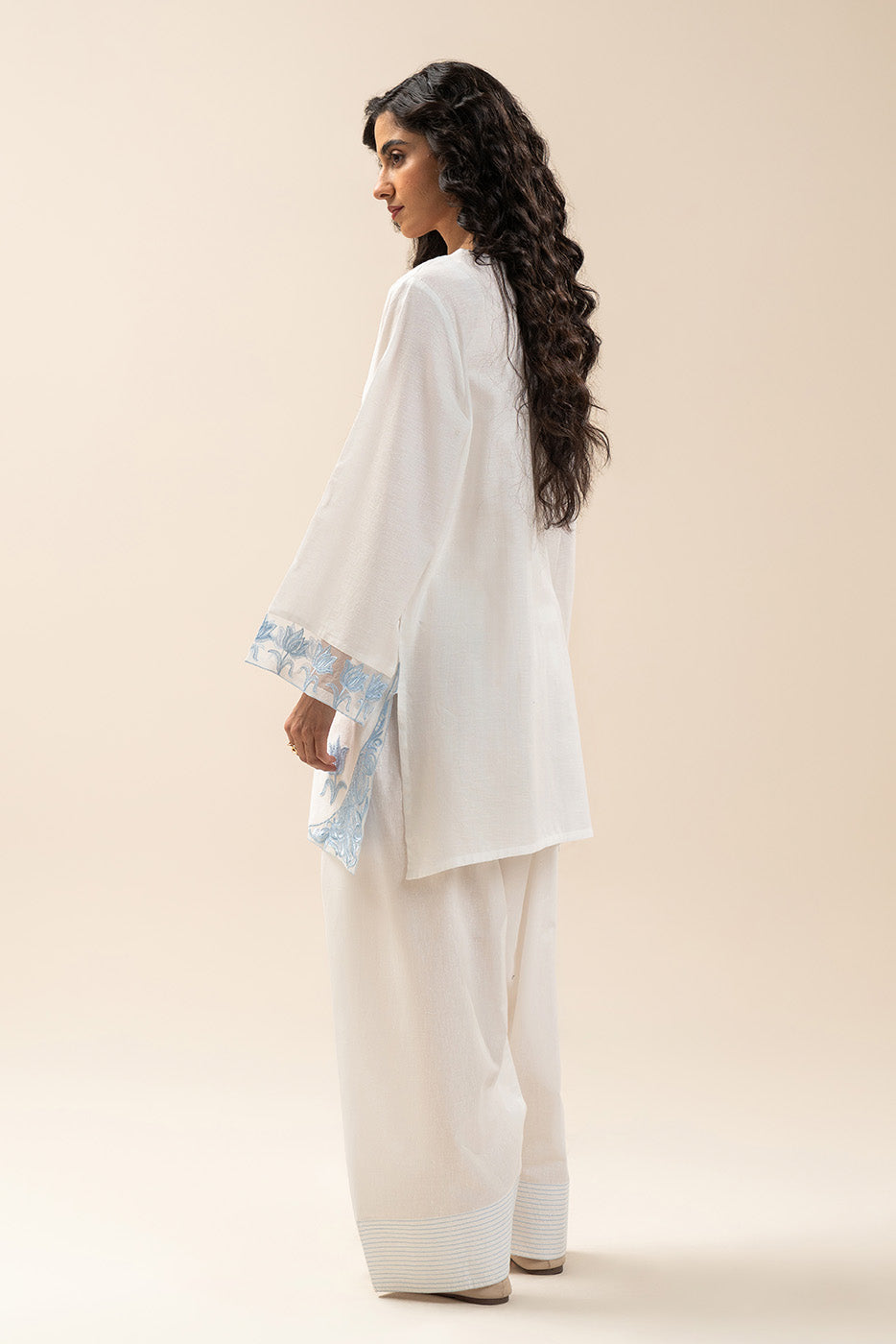 2 PIECE EMBROIDERED KARANDI TWIL SUIT (PRET)