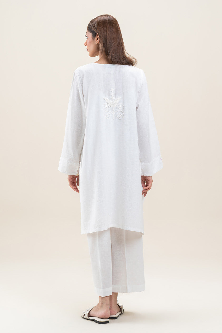 2 PIECE EMBROIDERED KARANDI TWIL SUIT (PRET)
