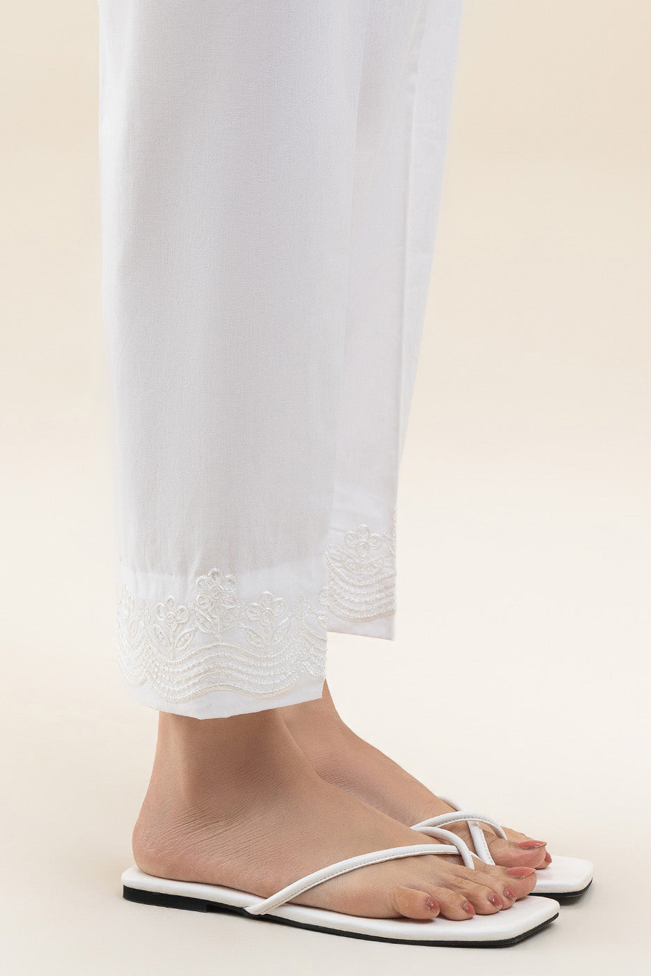 EMBROIDERED STRAIGHT PANTS