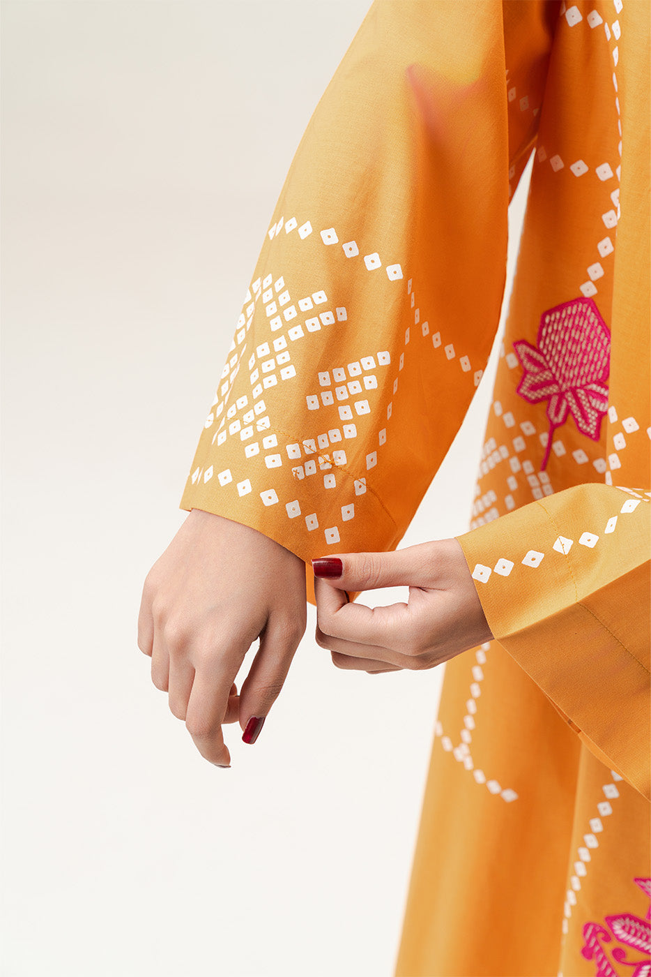 2 PIECE EMBROIDERED LAWN SUIT (PRET)