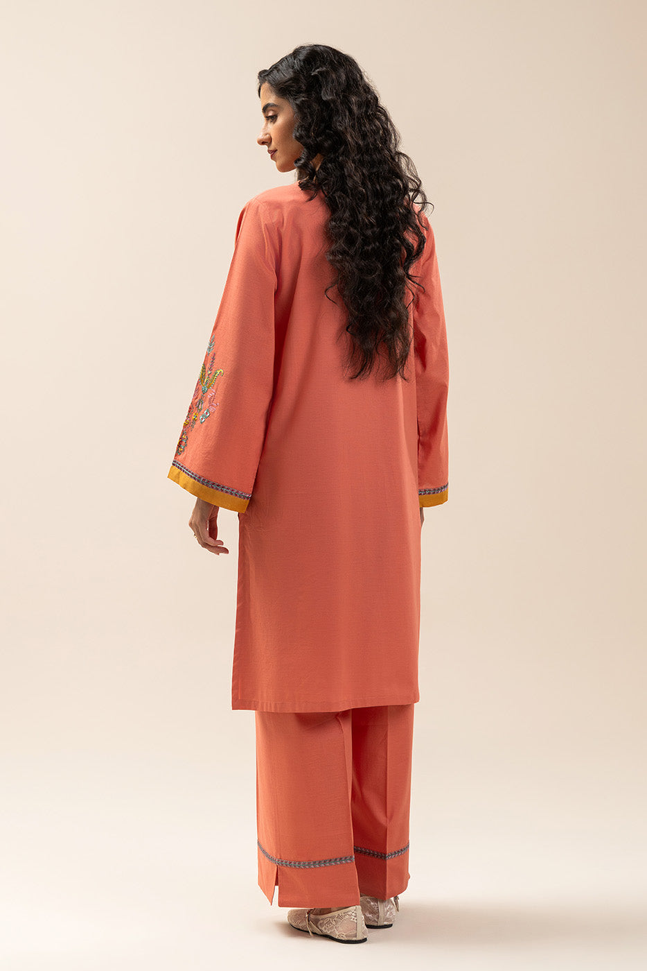 2 PIECE EMBROIDERED LAWN SUIT (PRET)