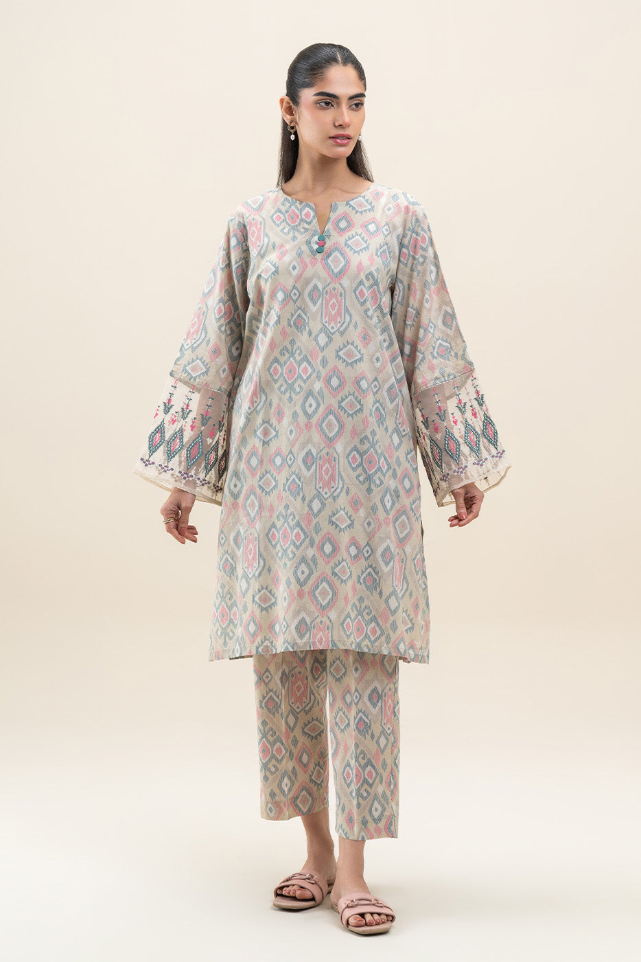 2 PIECE PRINTED LAWN SUIT (PRET)