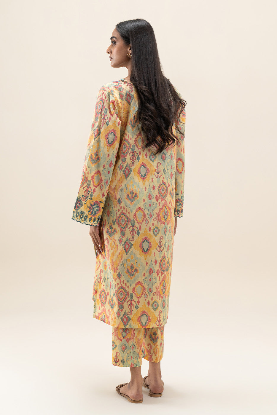 2 PIECE PRINTED LAWN SUIT (PRET)