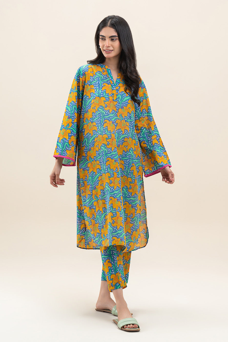 2 PIECE PRINTED LAWN SUIT (PRET)