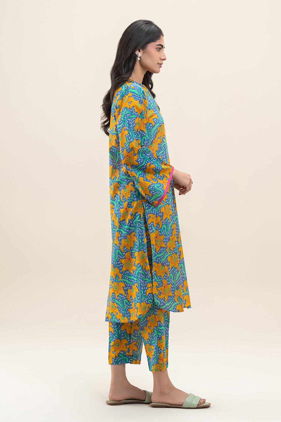 2 PIECE PRINTED LAWN SUIT (PRET)