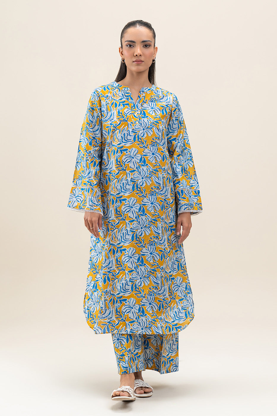 2 PIECE PRINTED LAWN SUIT (PRET)