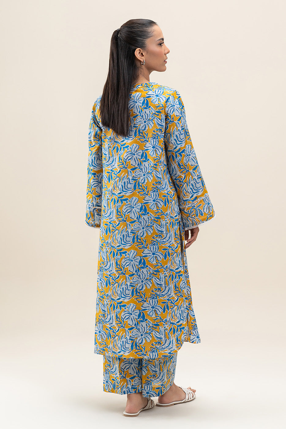 2 PIECE PRINTED LAWN SUIT (PRET)