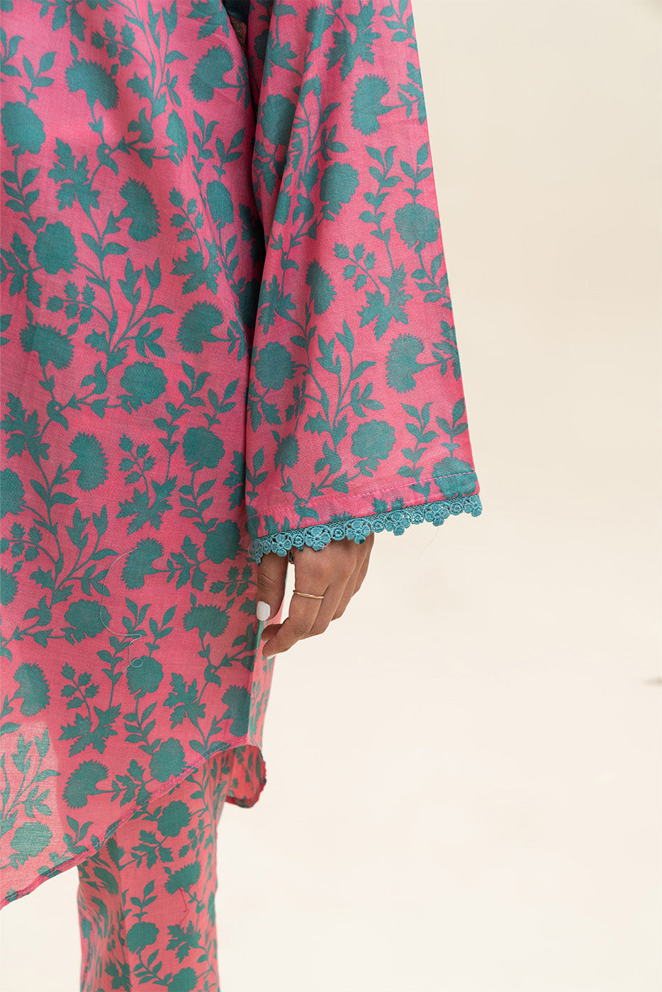 2 PIECE PRINTED LAWN SUIT (PRET)