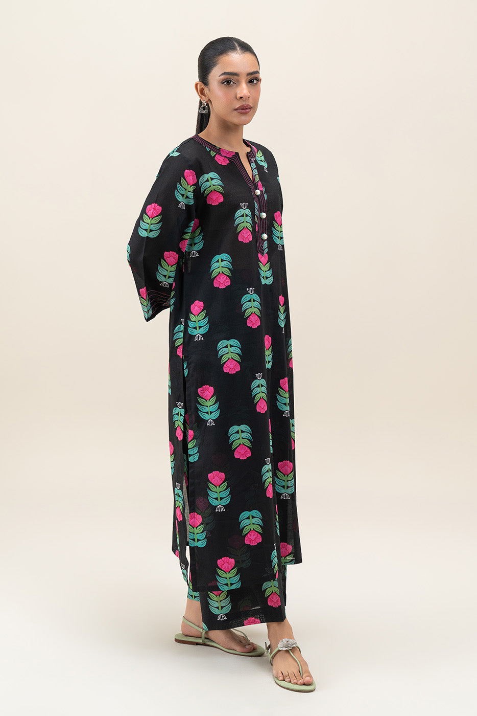 2 PIECE PRINTED LAWN SUIT (PRET)