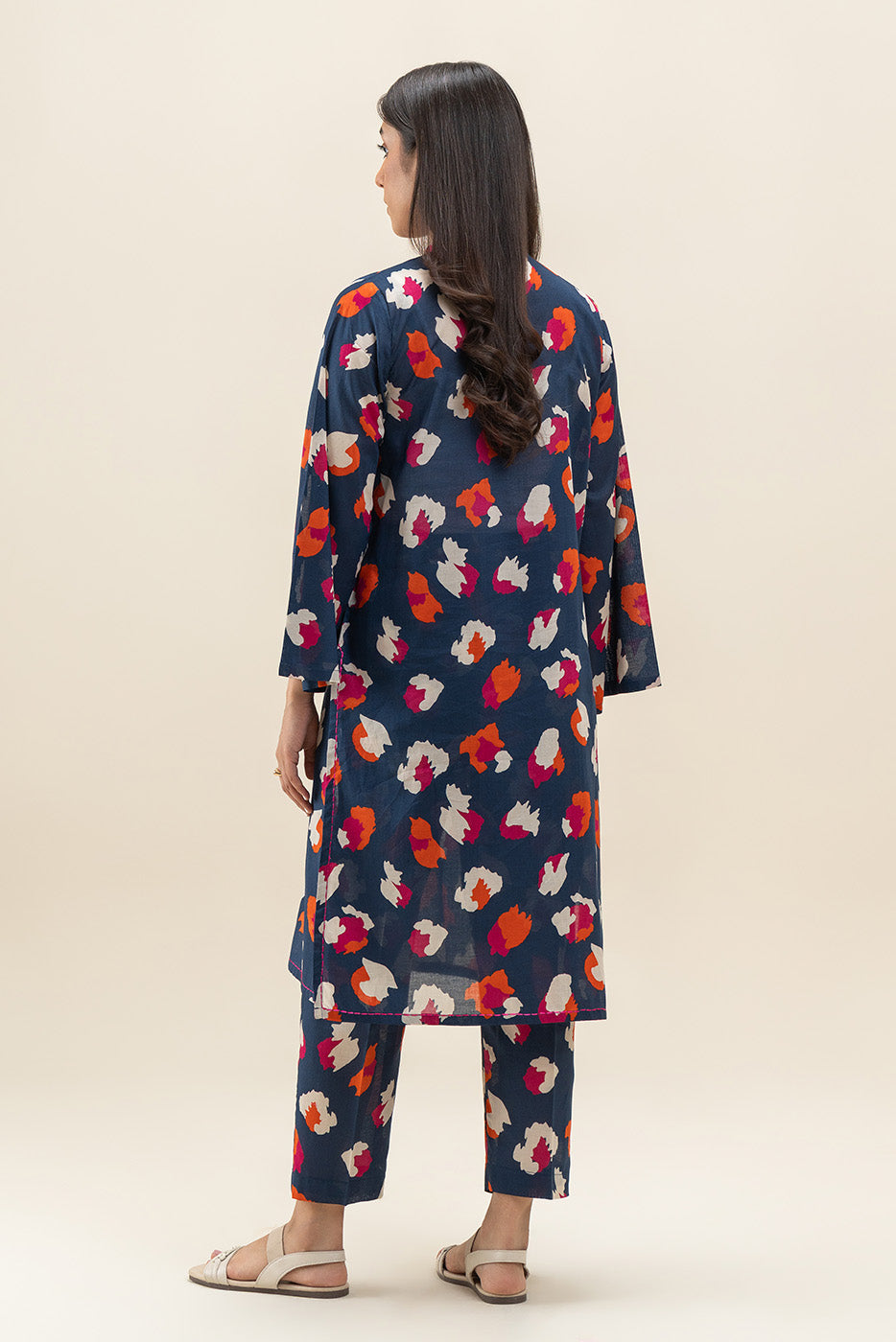 2 PIECE PRINTED LAWN SUIT (PRET)