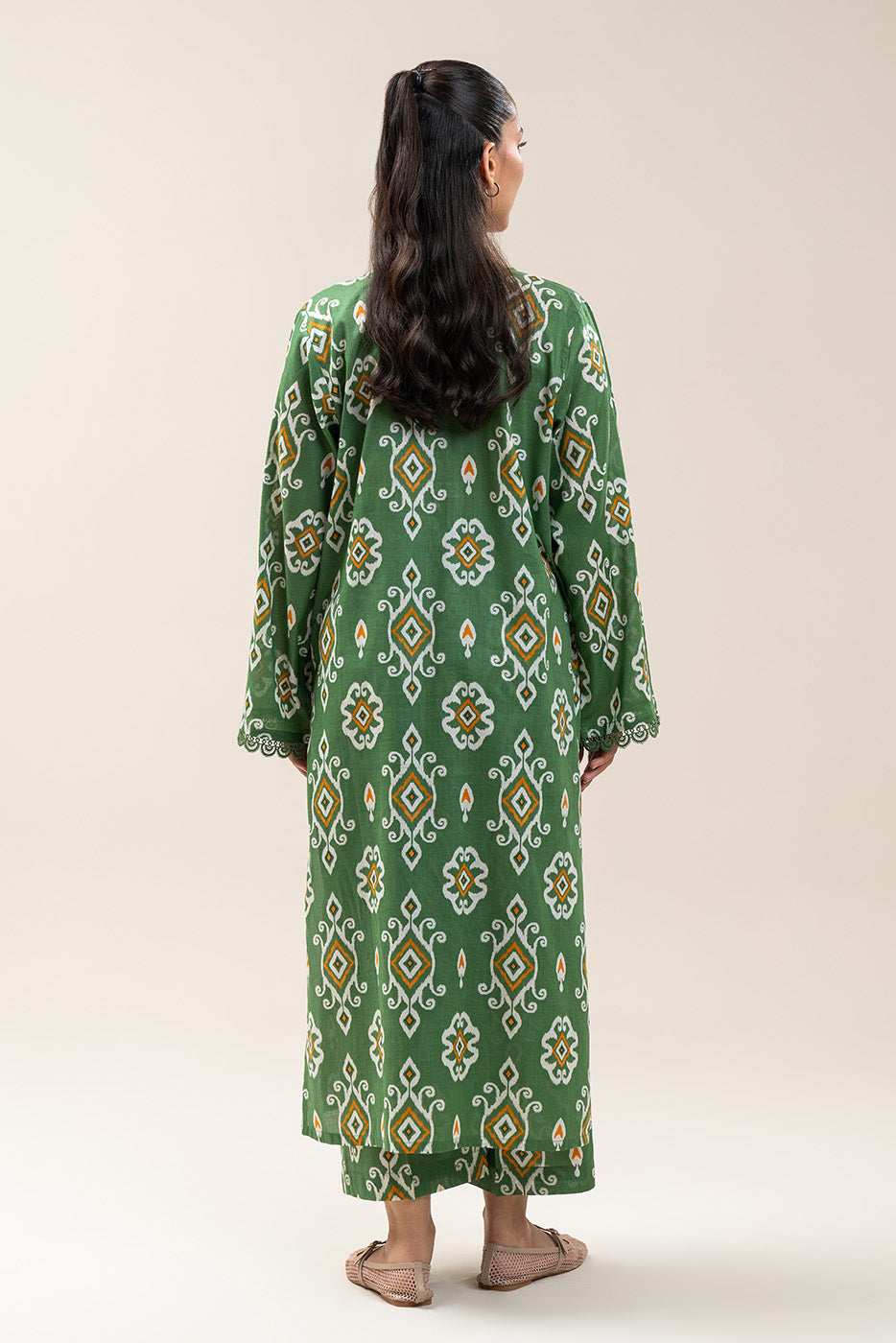 2 PIECE PRINTED LAWN SUIT (PRET)