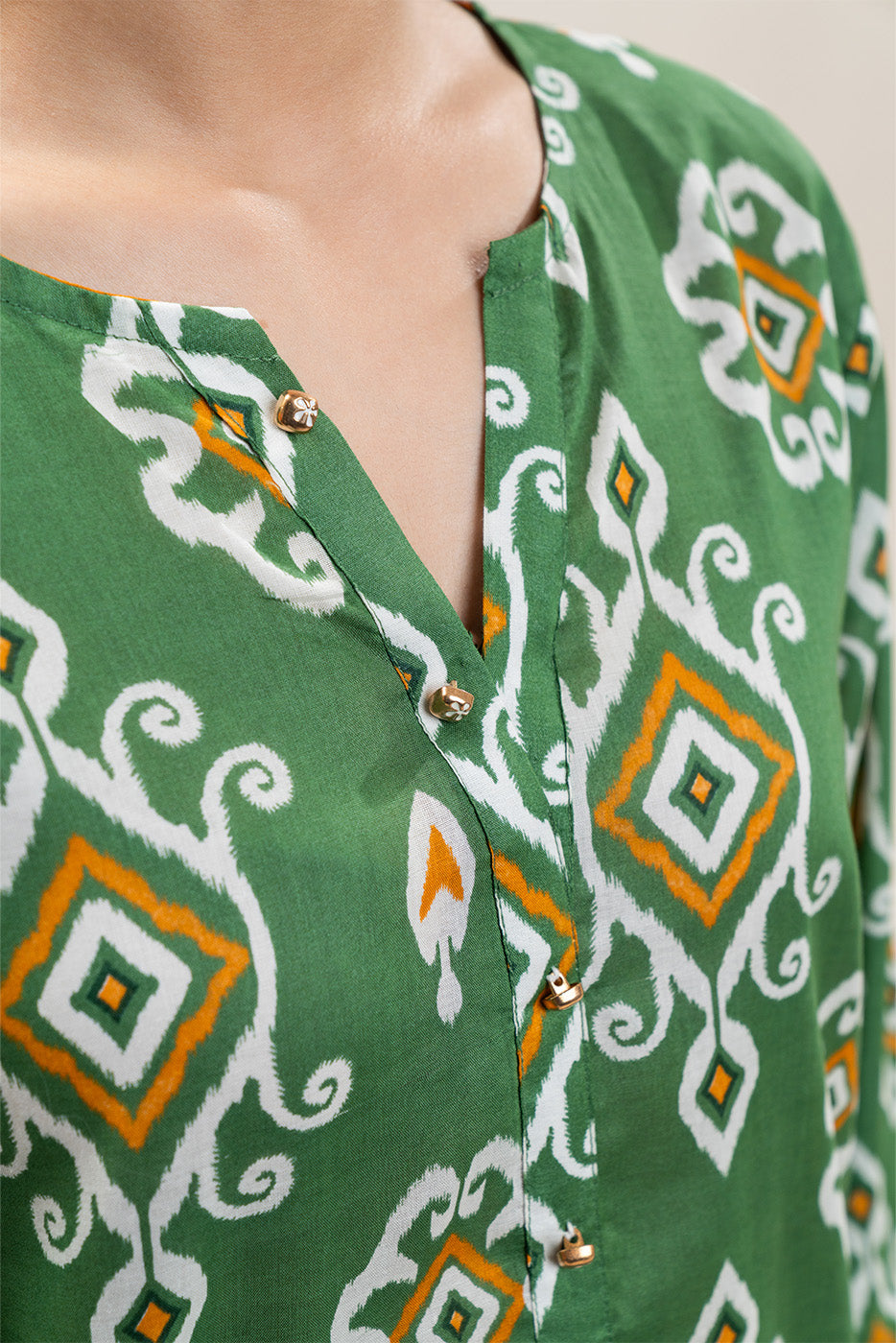 2 PIECE PRINTED LAWN SUIT (PRET)