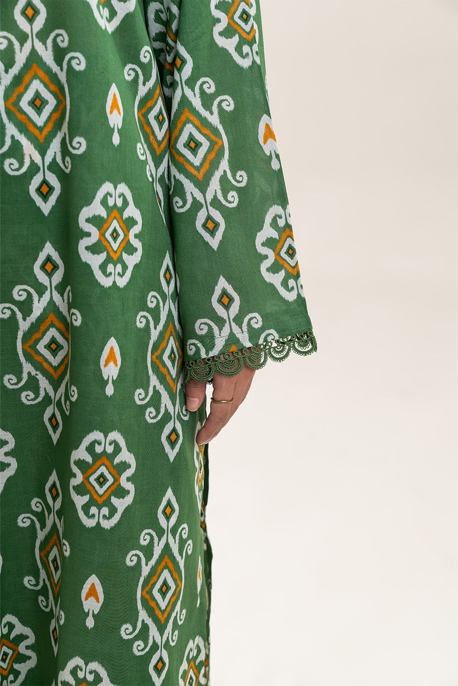 2 PIECE PRINTED LAWN SUIT (PRET)