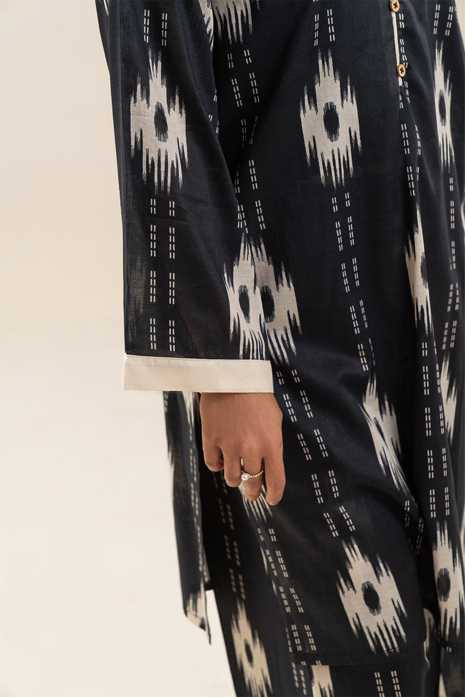 2 PIECE PRINTED LAWN SUIT (PRET)