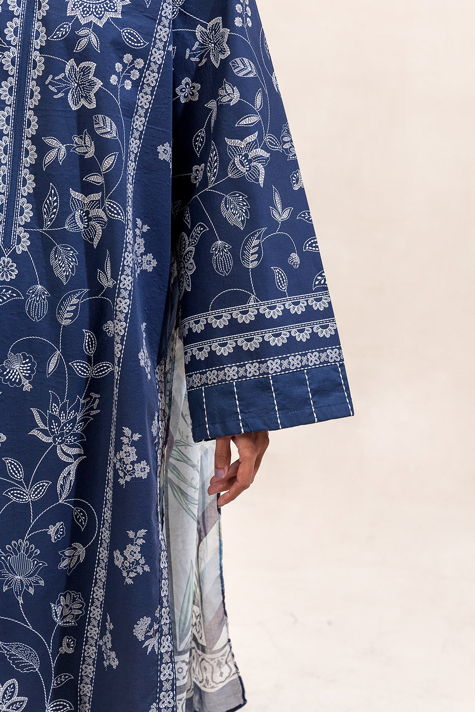 3 PIECE PRINTED LAWN SUIT-MIDNIGHT AURA (UNSTITCHED)