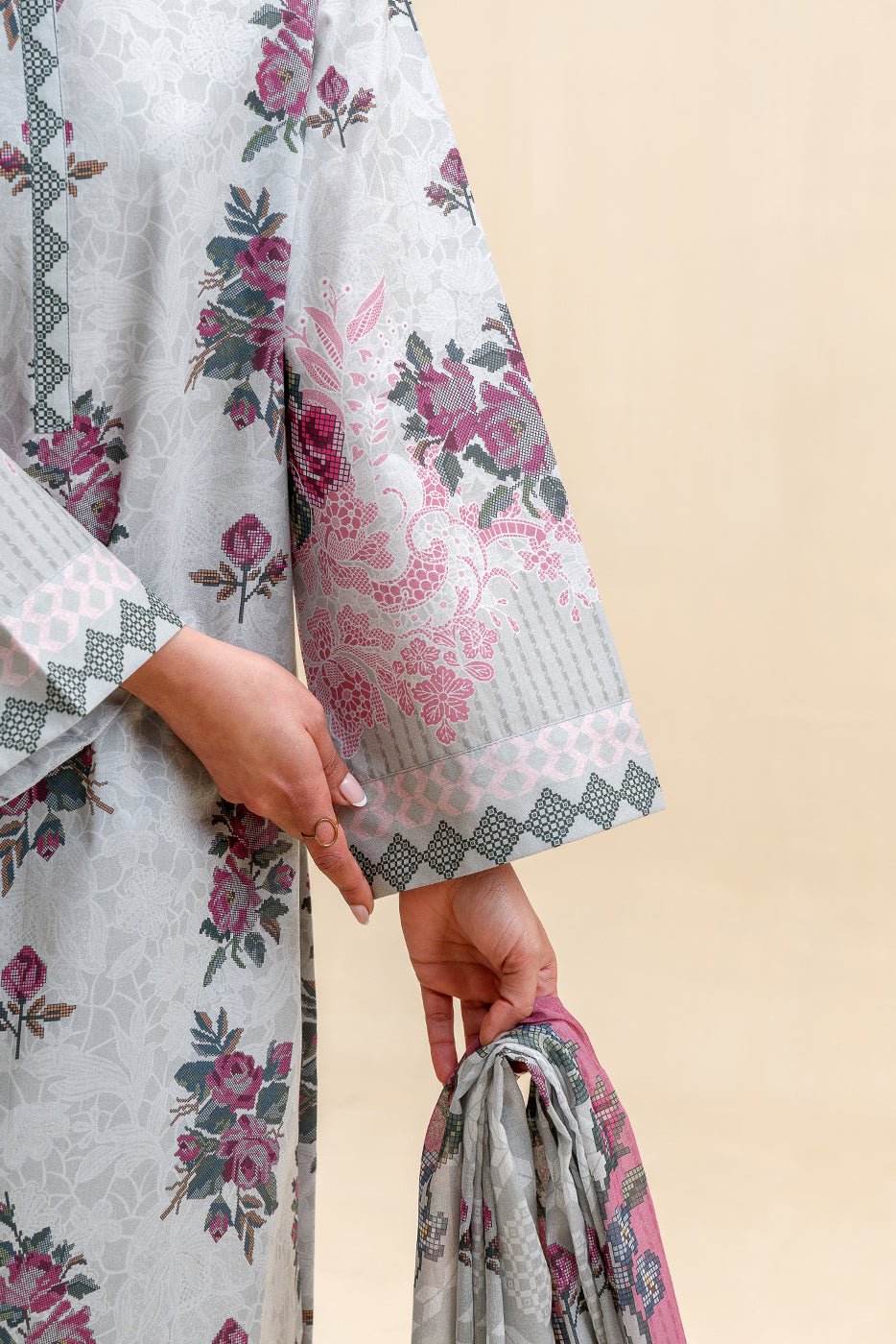 3 PIECE PRINTED LAWN SUIT-MISTY FLORA (UNSTITCHED)