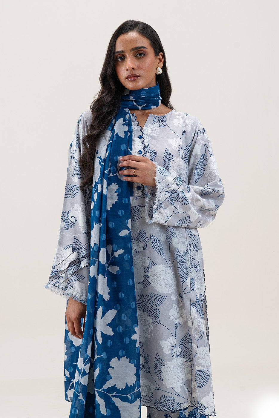 3 PIECE PRINTED BLENDED LAWN SUIT-PEARL BLUE (UNSTITCHED)