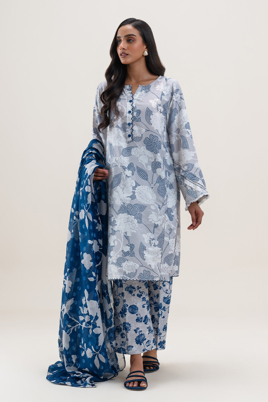 3 PIECE PRINTED BLENDED LAWN SUIT-PEARL BLUE (UNSTITCHED)