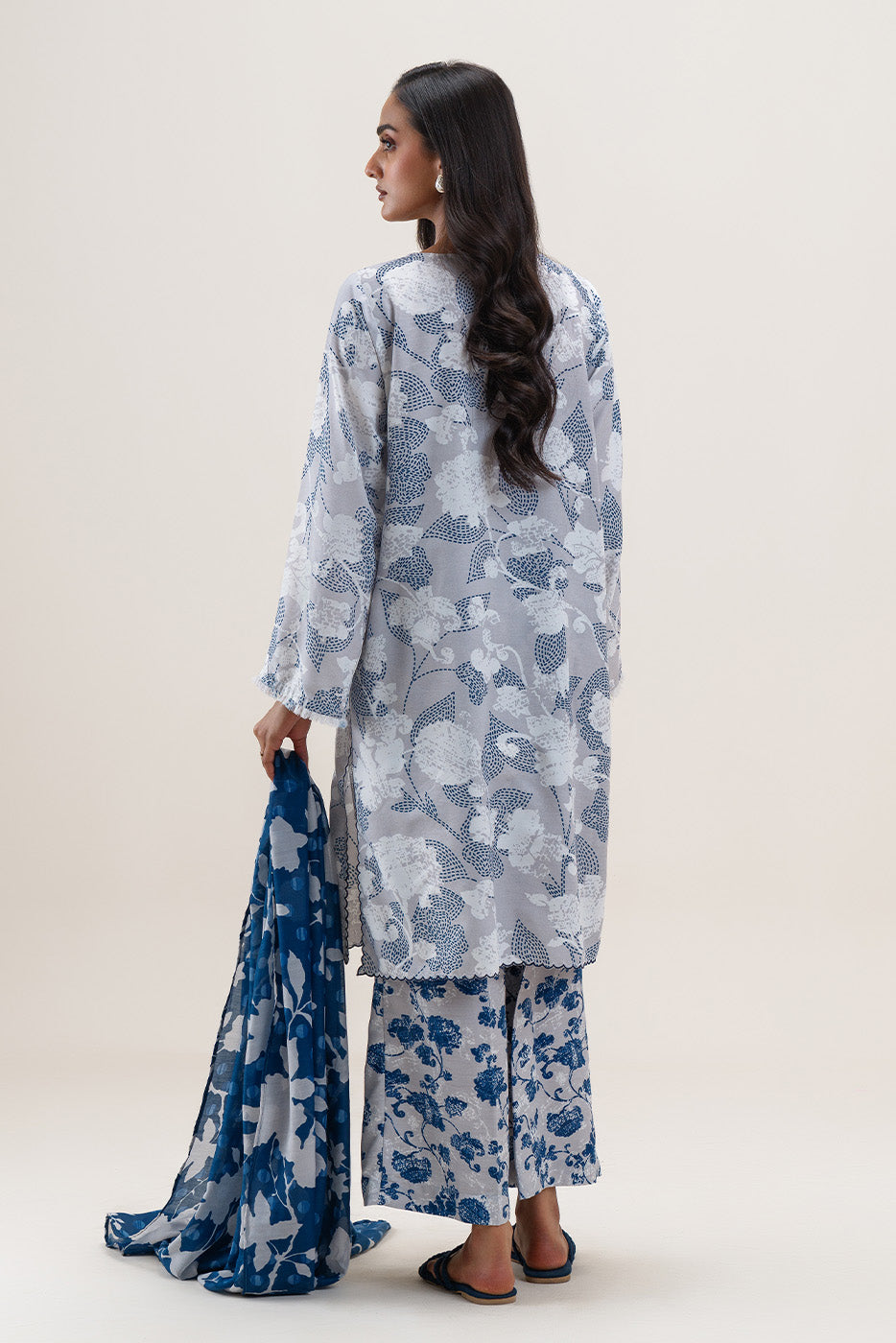 3 PIECE PRINTED BLENDED LAWN SUIT-PEARL BLUE (UNSTITCHED)