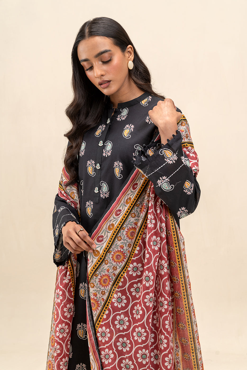 3 PIECE PRINTED LAWN SUIT-ONYX TRIBE (UNSTITCHED)