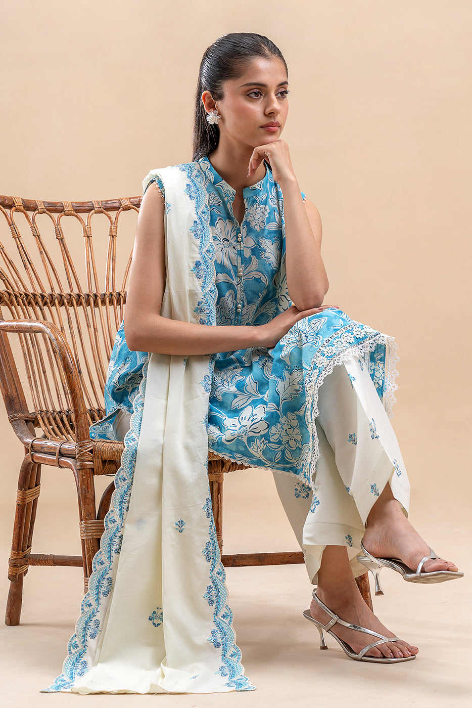 3 PIECE EMBROIDERED LAWN SUIT-CERULEAN HAZE (UNSTITCHED)