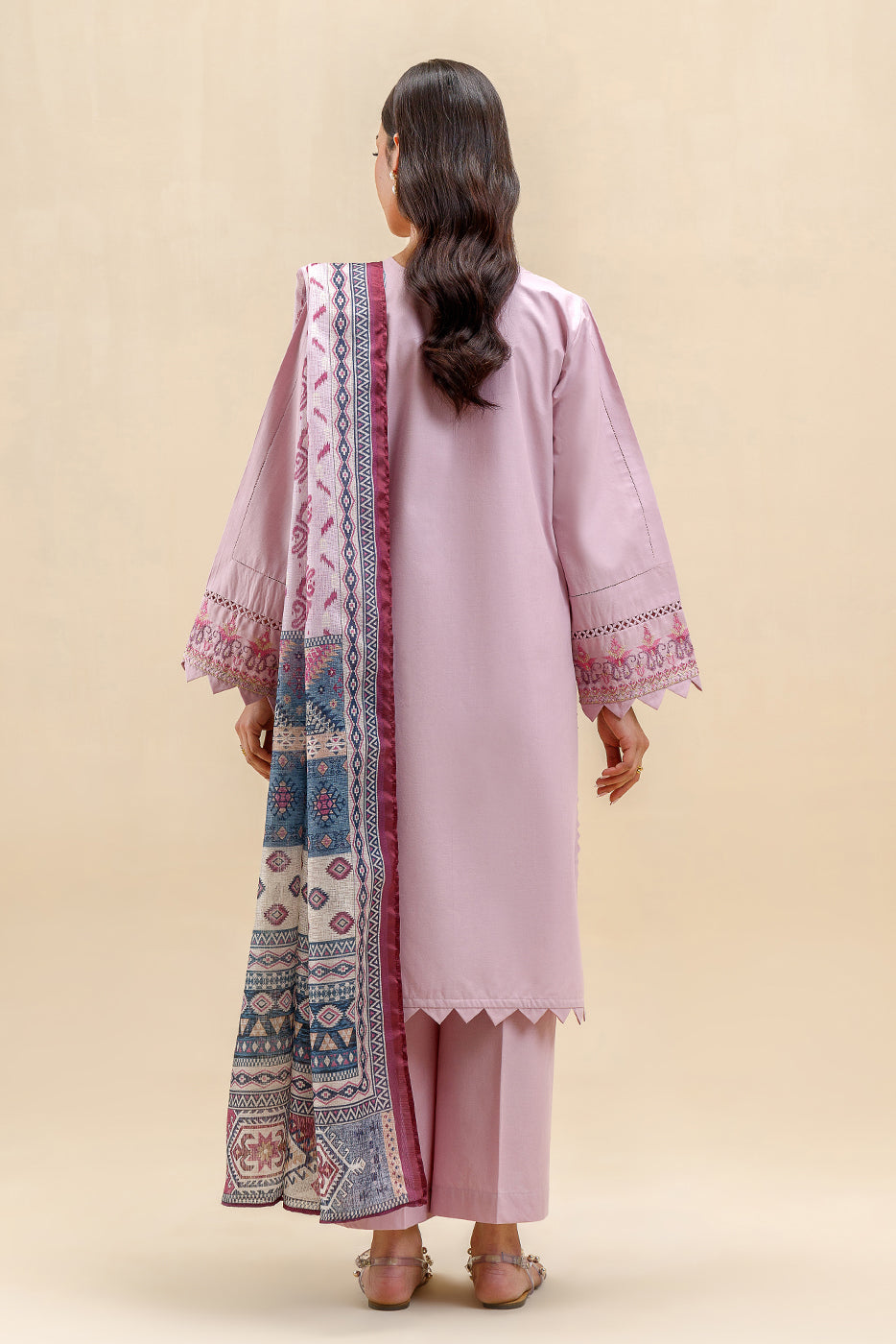 3 PIECE EMBROIDERED LAWN SUIT-RADIANT LILAC (UNSTITCHED)