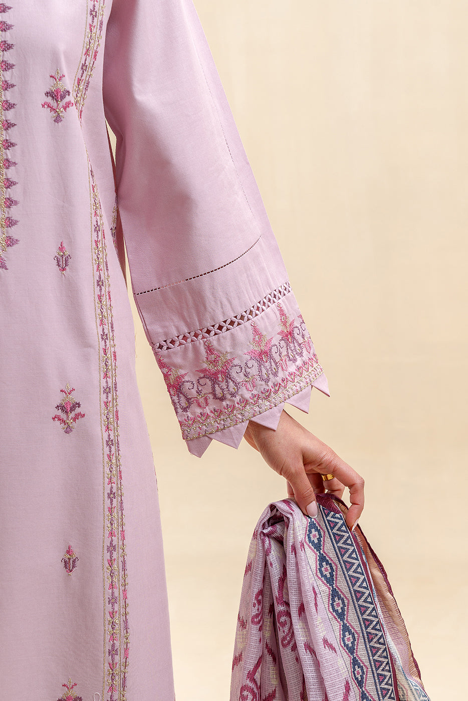 3 PIECE EMBROIDERED LAWN SUIT-RADIANT LILAC (UNSTITCHED)