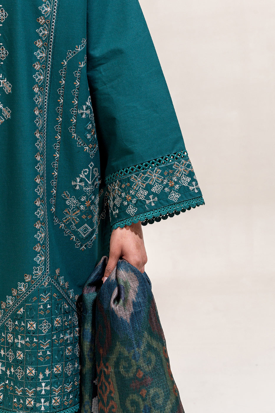 3 PIECE EMBROIDERED LAWN SUIT-TEAL VOYAGE (UNSTITCHED)